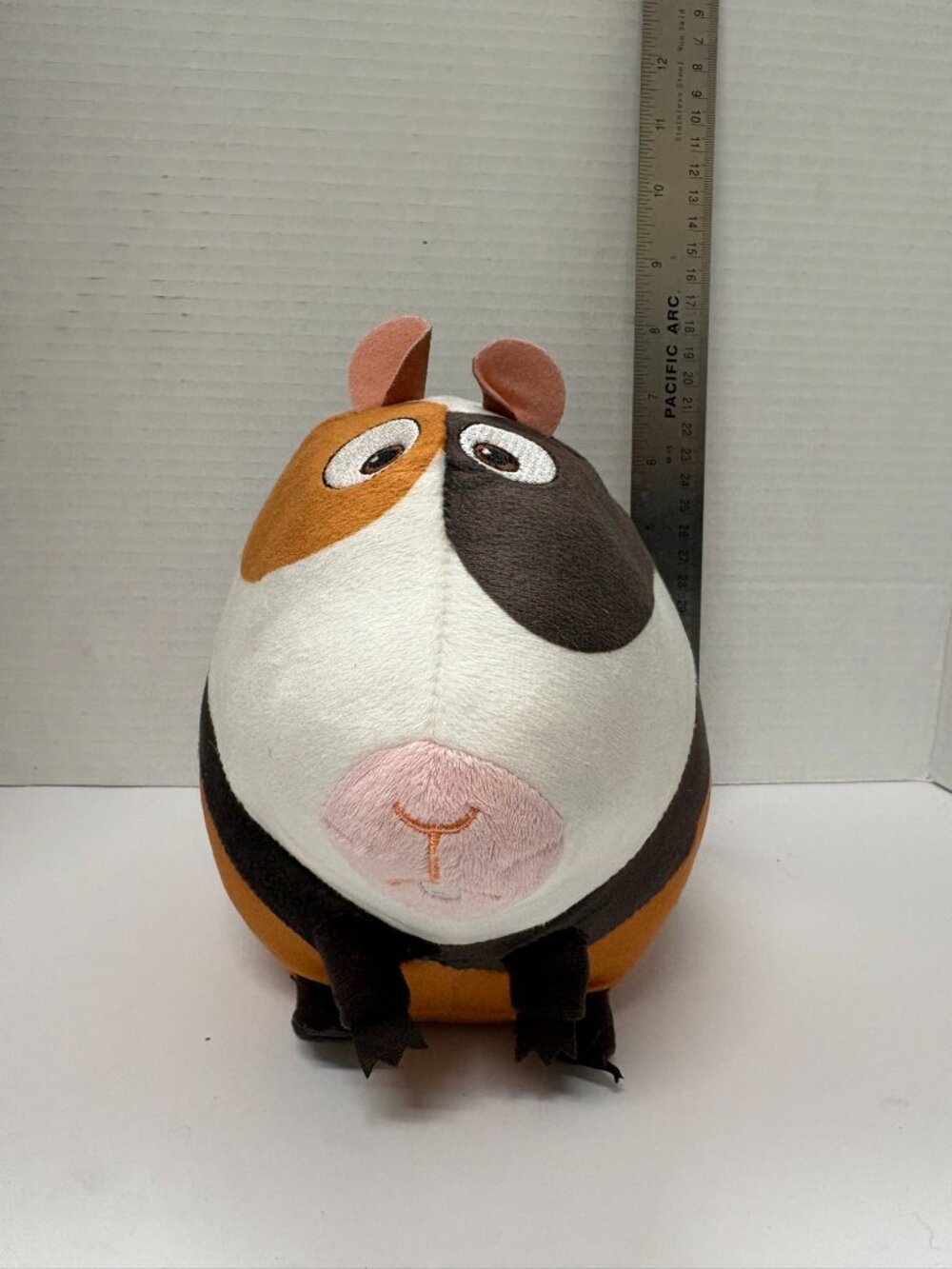 Illumination Secret Life of Pets Guinea Pig Plush Brown White Black 10"